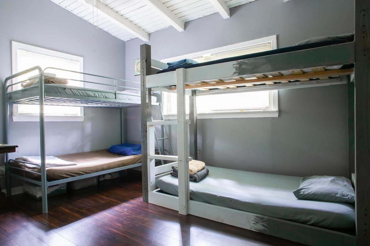 Sun & Moon Hostal *