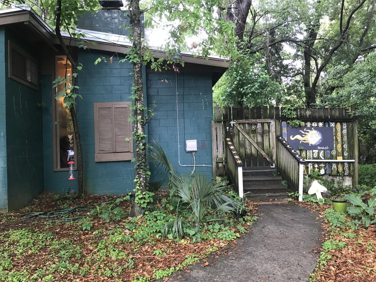 Sun & Moon Albergue Tallahassee
